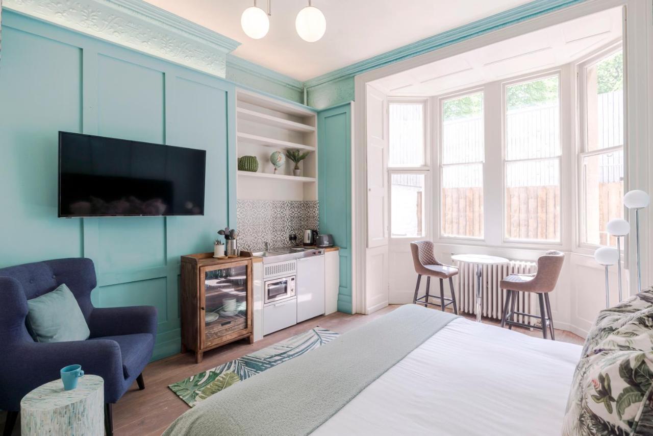 4 Berkeley Square I Your Apartment Bristol Bagian luar foto