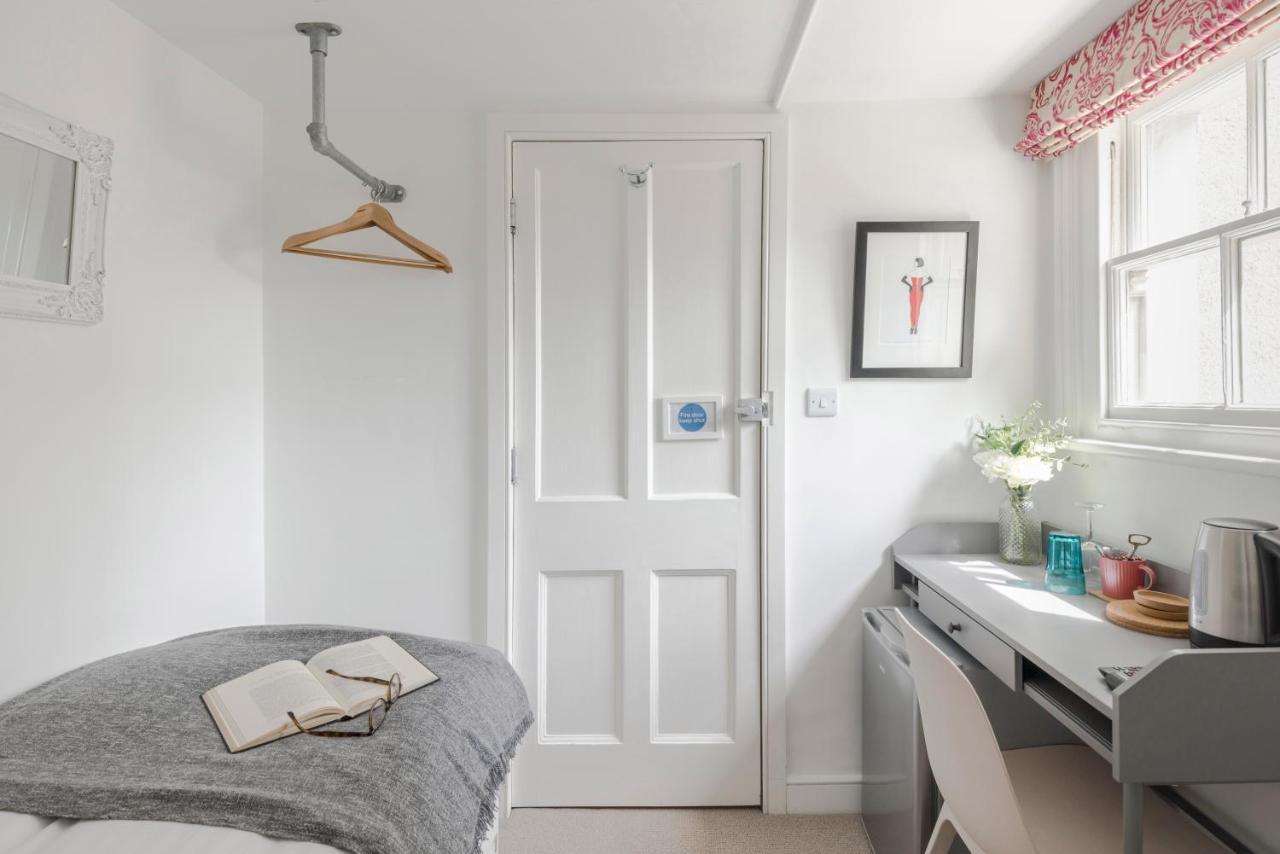 4 Berkeley Square I Your Apartment Bristol Bagian luar foto