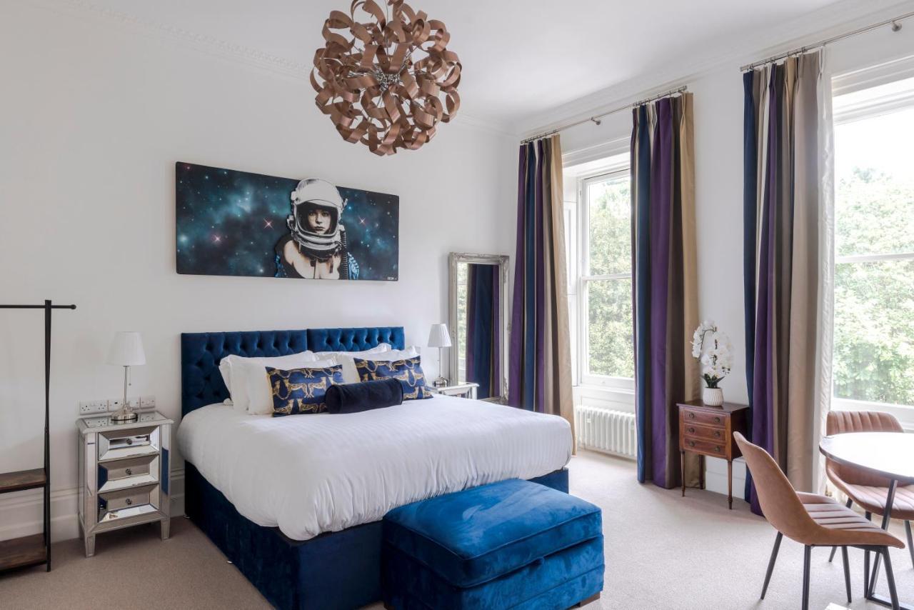4 Berkeley Square I Your Apartment Bristol Bagian luar foto