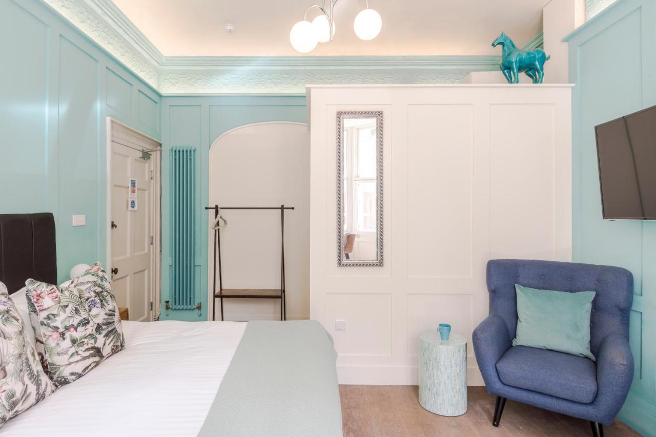 4 Berkeley Square I Your Apartment Bristol Bagian luar foto
