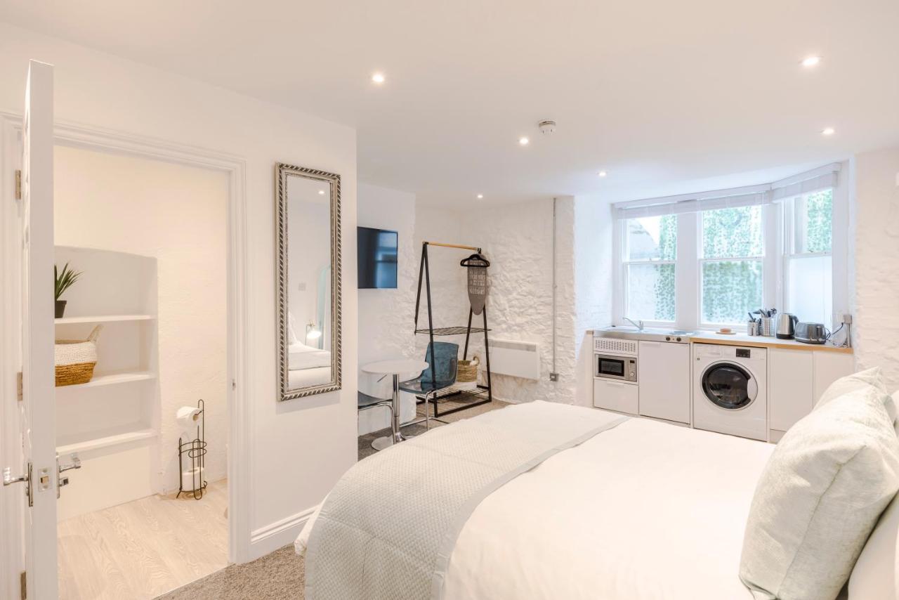 4 Berkeley Square I Your Apartment Bristol Bagian luar foto