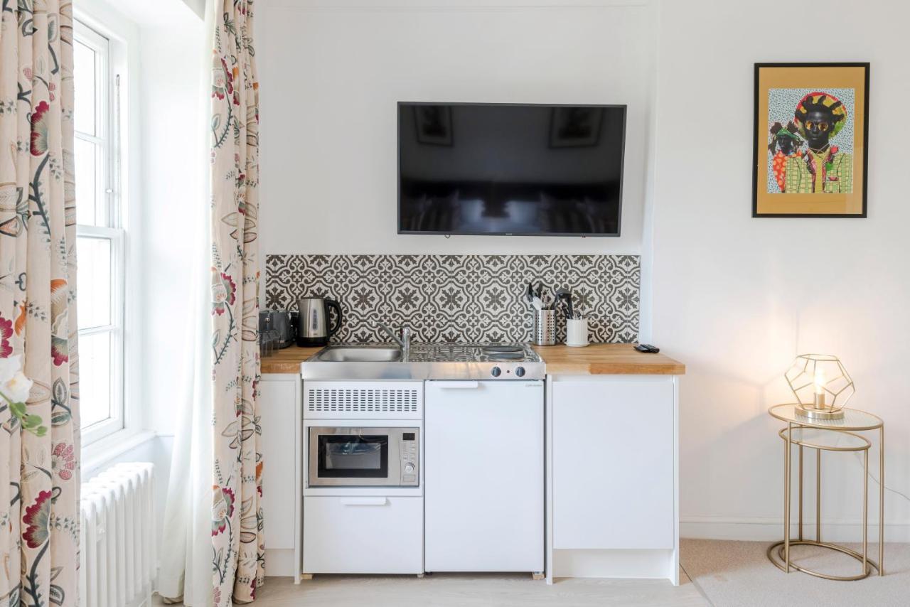 4 Berkeley Square I Your Apartment Bristol Bagian luar foto