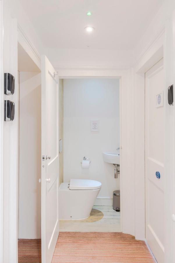 4 Berkeley Square I Your Apartment Bristol Bagian luar foto